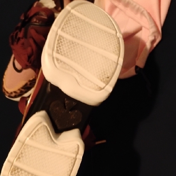 Kate Spade Cloud Sneakers. Cherrywood Kate Spade Light Pink Drawstring Pouch - Picture 6 of 8